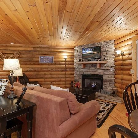 Log Cabin! 1Mile From The Action! Private Lane! Hot Tub! Pool Table! Villa Pigeon Forge Exterior photo